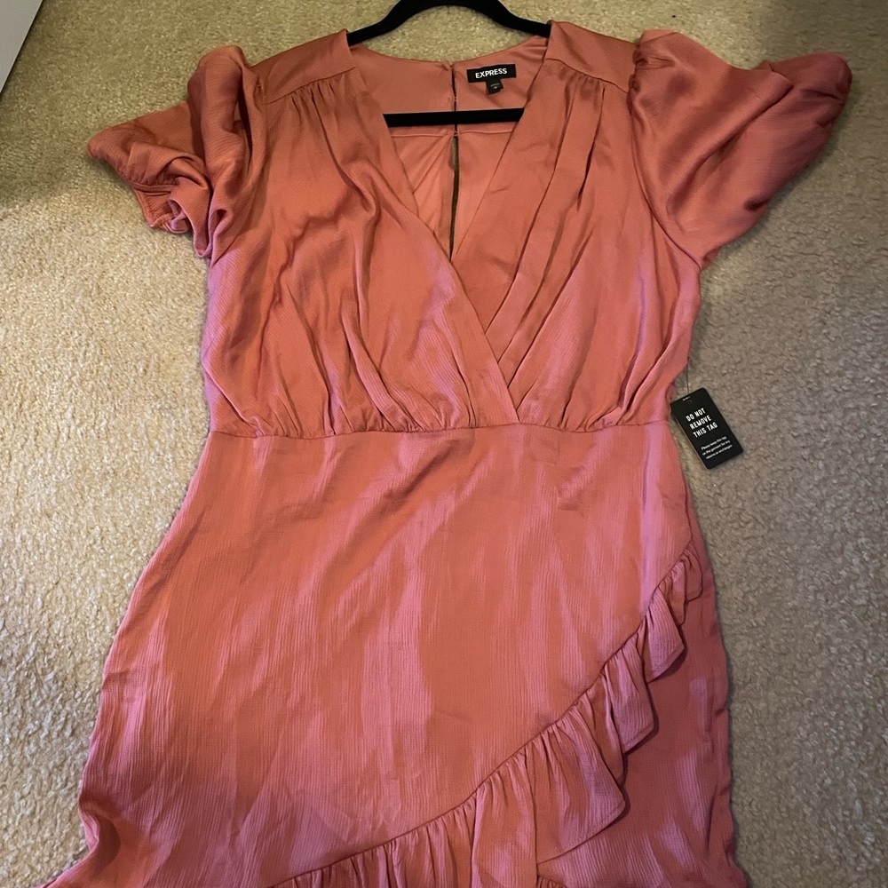 Express spring coral dress.